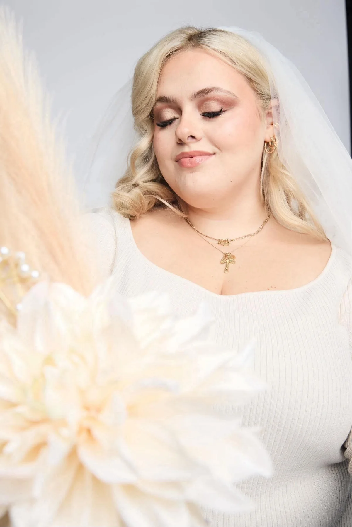 Bride with soft glam makeup